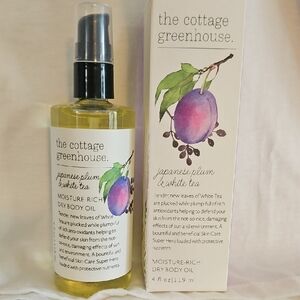 Gold Moisturizing Body Oil with Botanical Essence